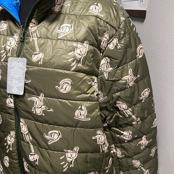 Donald Duck Puffy Jacket for Adults - Reversible - Picture 2 of 8